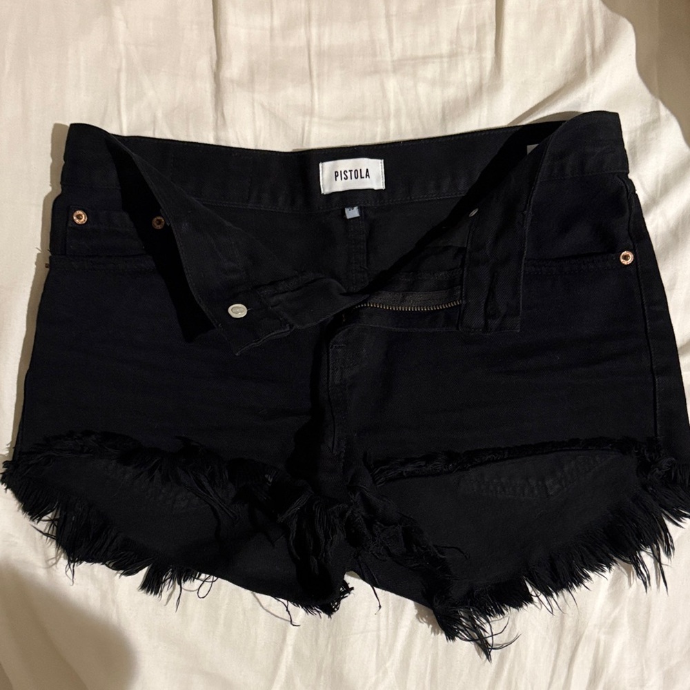 Pistola Gigi Low Rise Cut off Short in Onyx